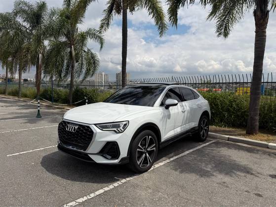 AUDI Q3 2.0 40 TFSI GASOLINA SPORTBACK PERFORMANCE BLACK QUATTRO TIPTRONIC